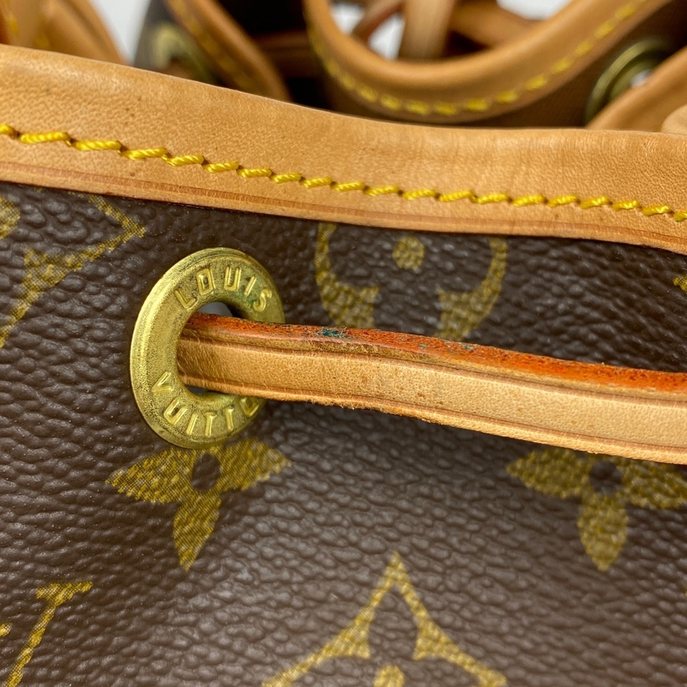 Louis Vuitton No Monogram Drawstring Shoulder Bag… - image 4